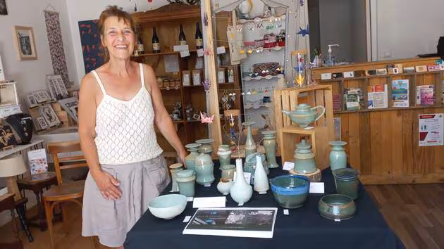 Sous le toit, la céramiste